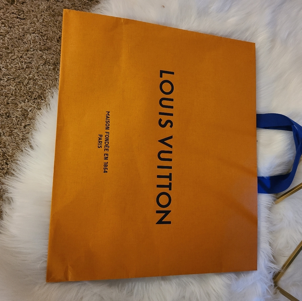 Louis vuitton shopping bag